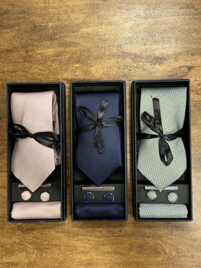 Paul Andrew Tie set